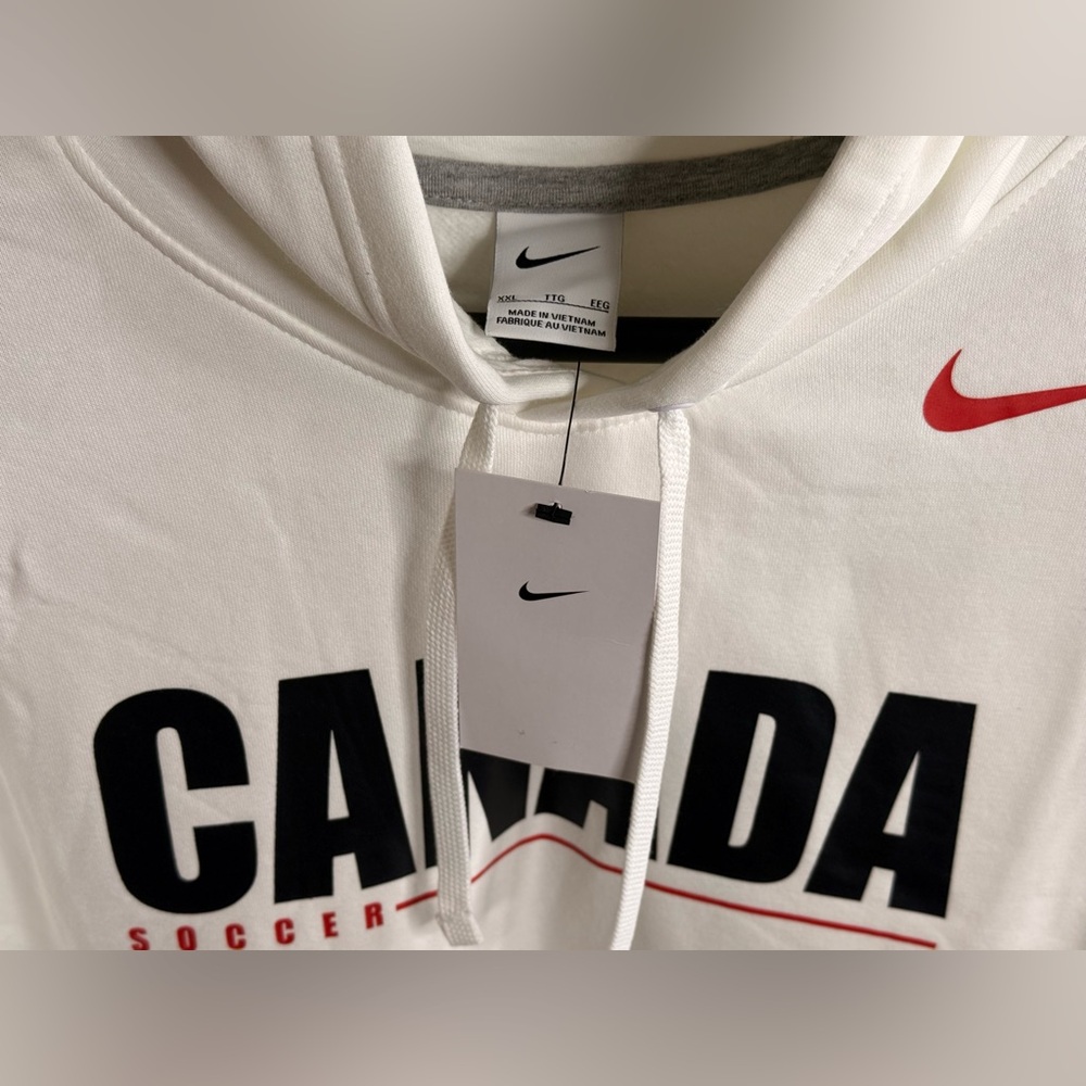 Beautiful Soccer Canada Hoodie !!!
Let’s Go!!! - Picture 8 of 8